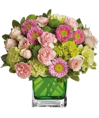 Bouquet di fiori rosa e verdi
